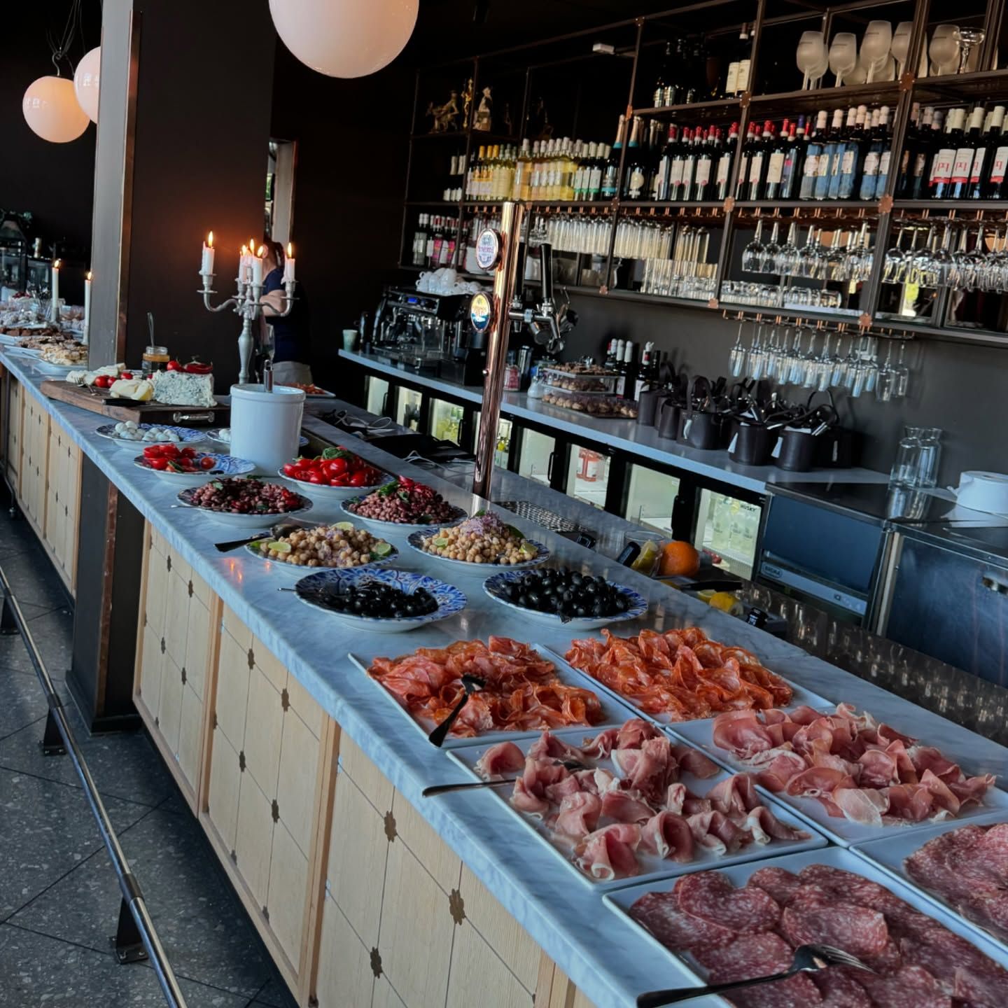 Julbord på Gradi i Hammarby Sjöstad – bild 2