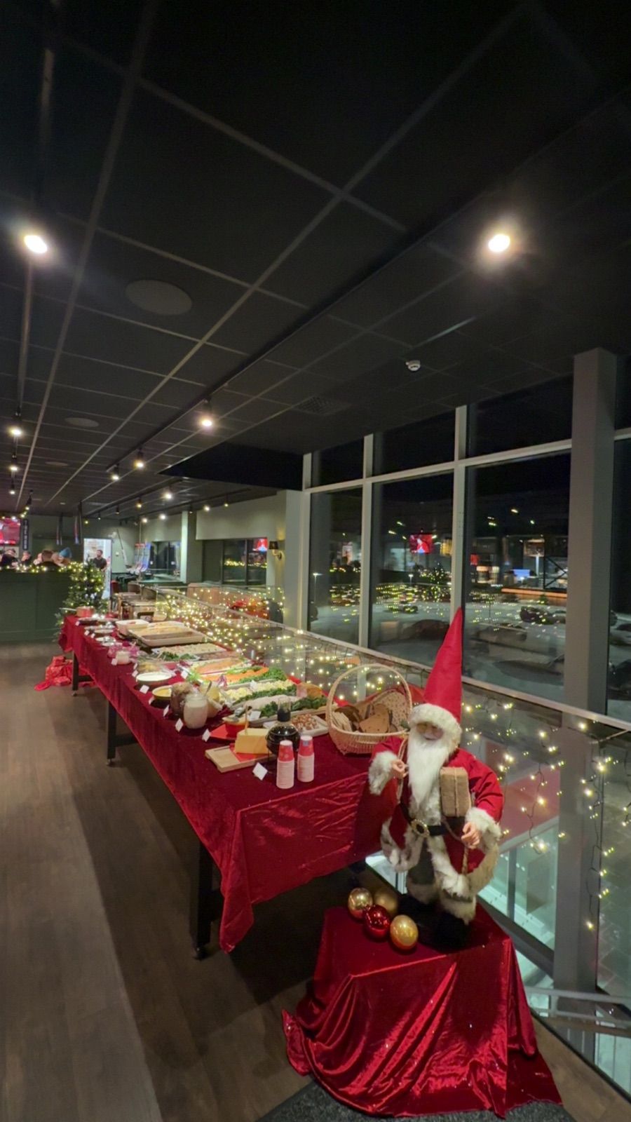 Julbord på O'Learys Racehall i Tumba – bild 4