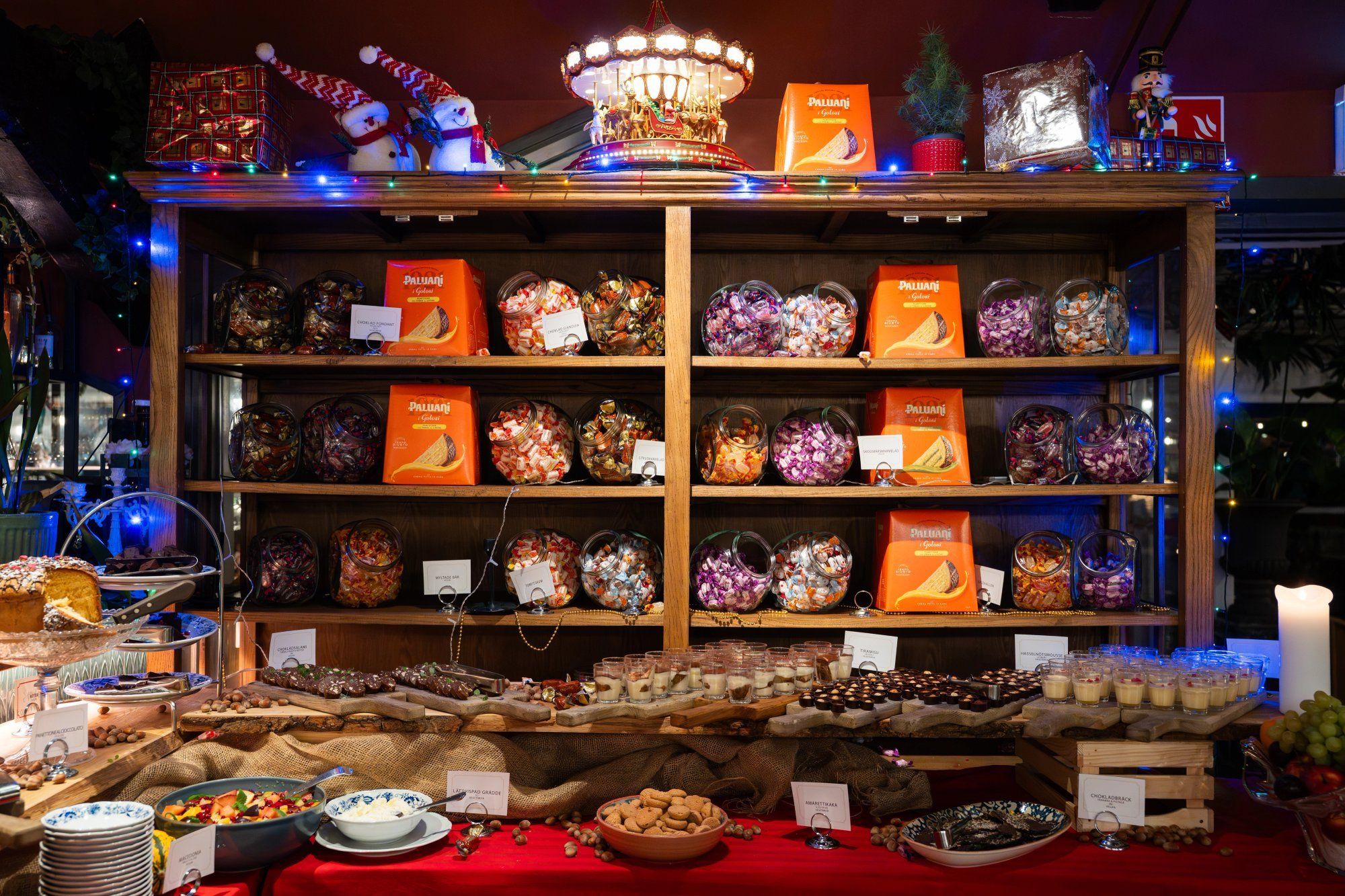 Dessertbord – julgodis, konfekt och panettone på Trattorian Sorellina i Uppsala