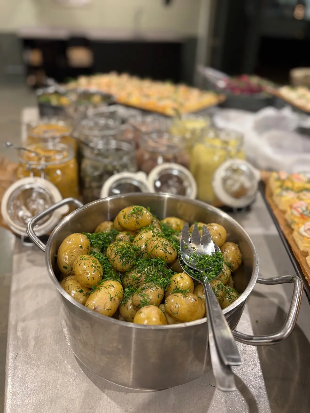 Julbord på Läppstiftet i LillaBommen – bild 3